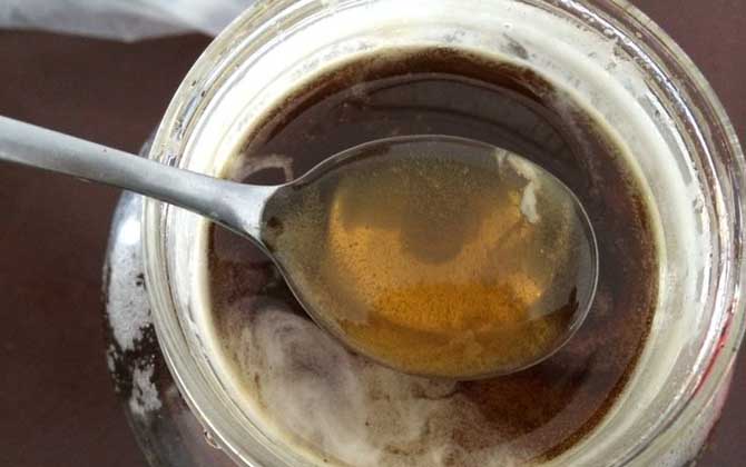 蜂蜜的正确储存方法 蜂蜜为什么不能放冰箱里面